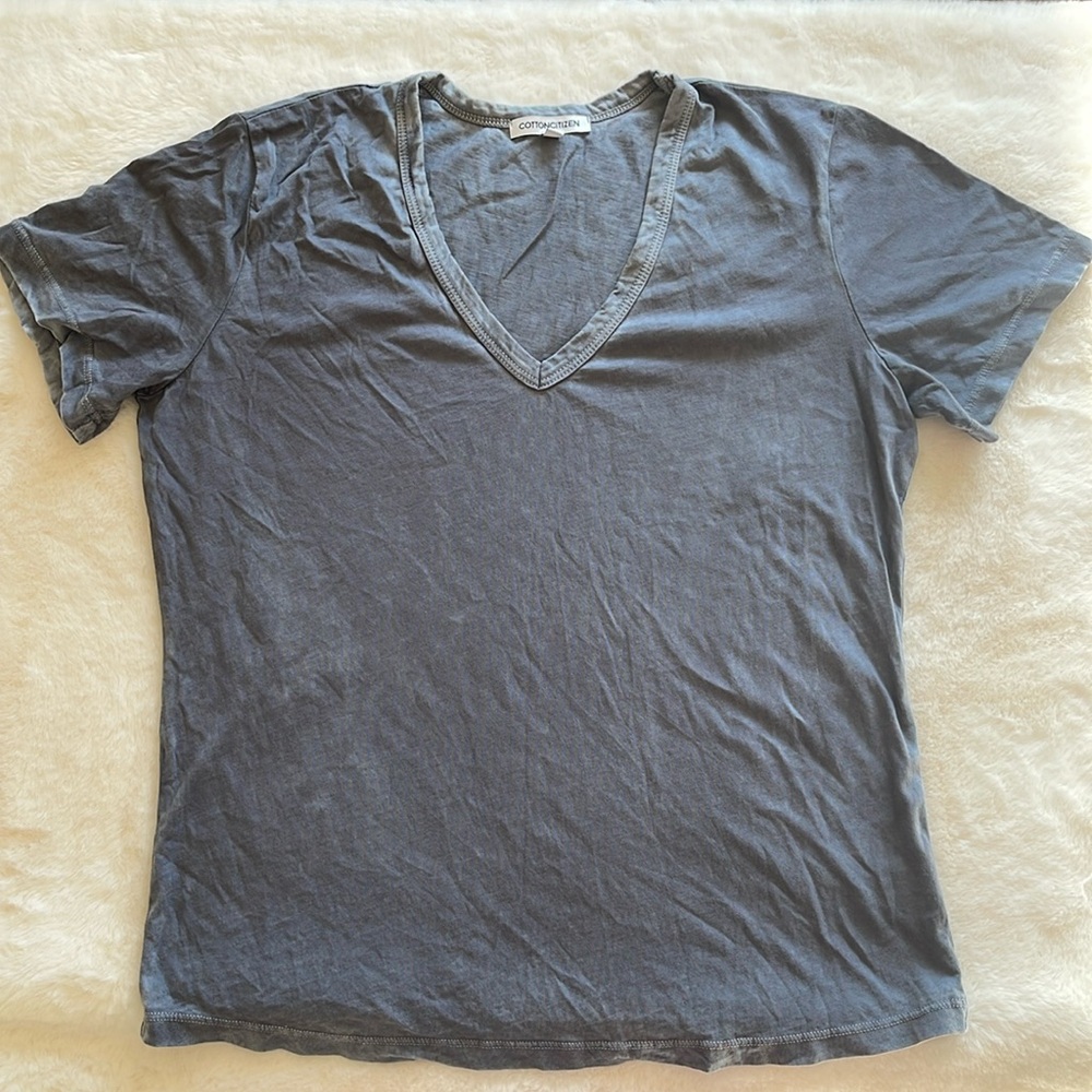 Cotton Citizen basic v neck tee